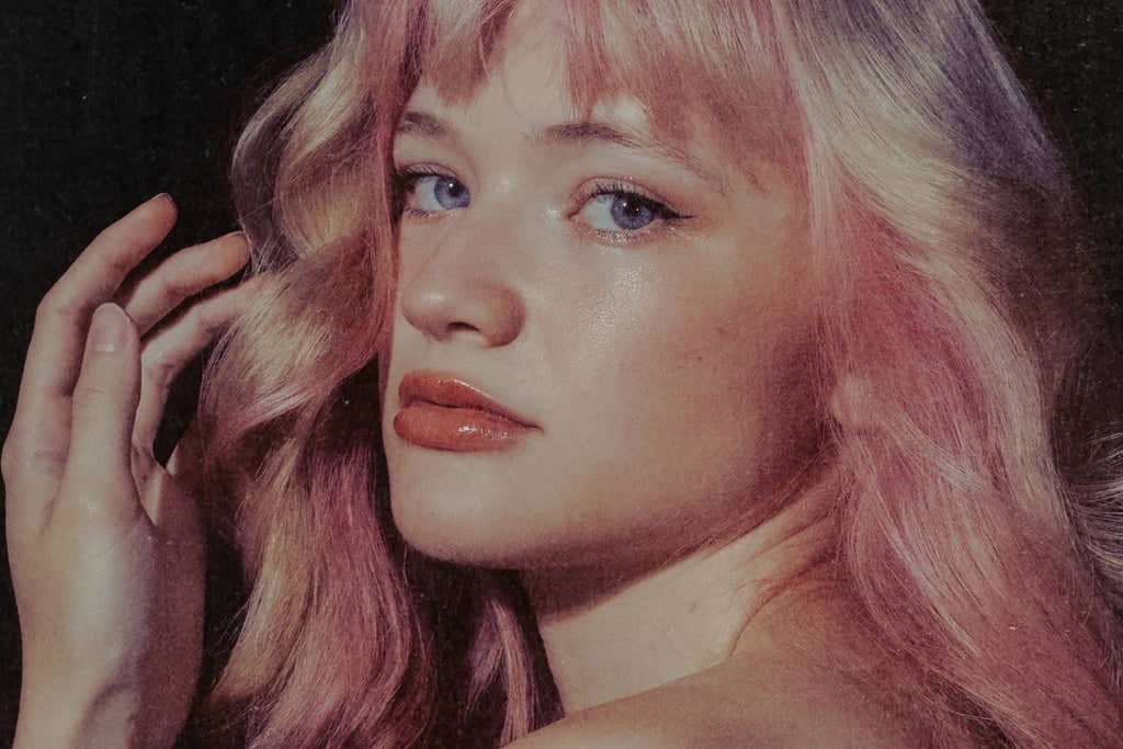 Ella Red with Zoe Ko