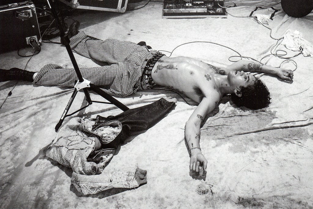 "Comedy Tragedy Parody" Dominic Fike in North America